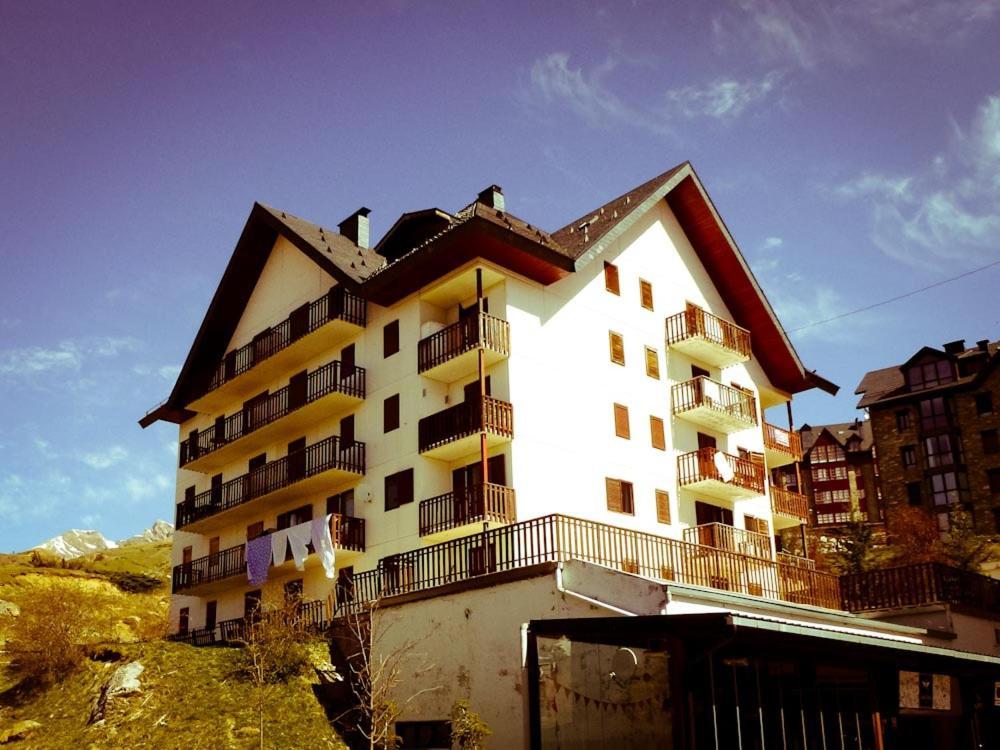 Apartamentos Formigal Bagian luar foto
