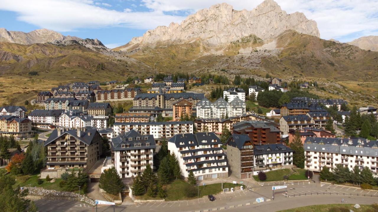 Apartamentos Formigal Bagian luar foto